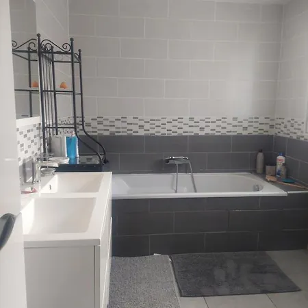 Bed & Breakfast D Hotes Au Bonheur Du Gave Piscine Et Jacuzzi *