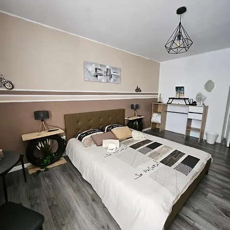 Bed & Breakfast D Hotes Au Bonheur Du Gave Piscine Et Jacuzzi